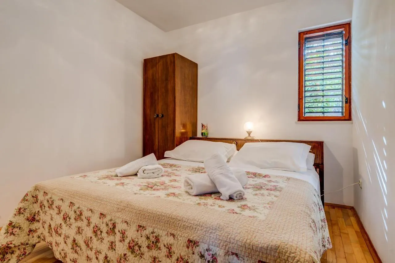 Leisure Vacation Home Trogir Villa